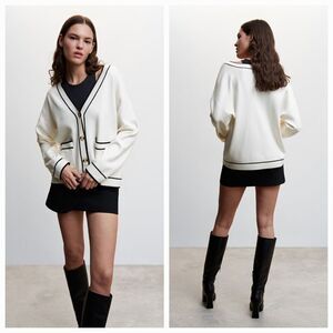 🔹️Truth Ivory Buttoned Deep Vneck Cardigan Sweater Small